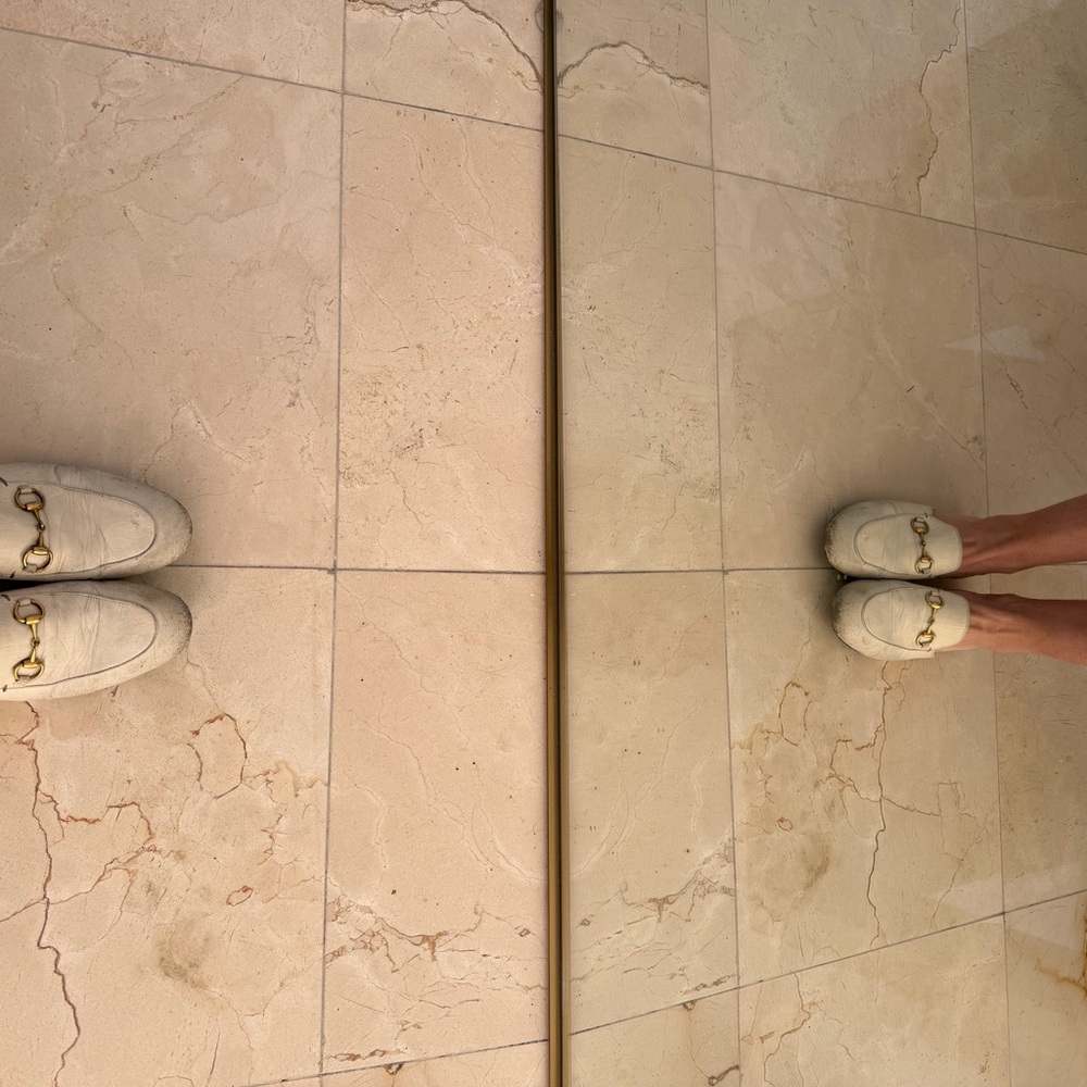 Classic GUCCI horsebit slides - Cream & Gold Buckle - Picture 5 of 7